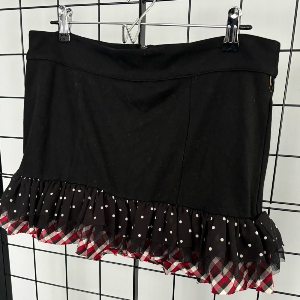 Y2K vintage Forever 21 Twist collection black mini skirt with ruffle hem